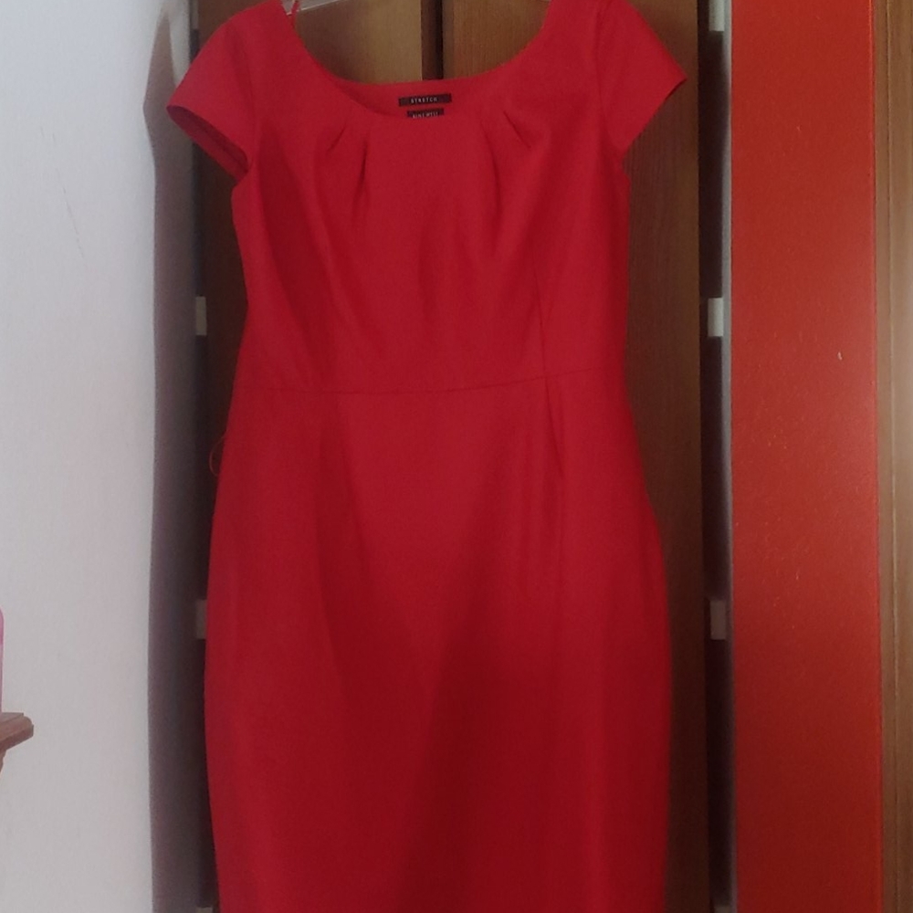 Dress - Picture 2 of 4